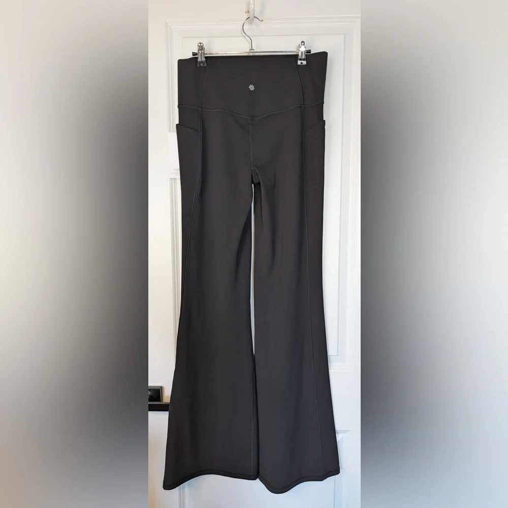 Athleta Women’s Salutation Stash Flare Pants in Black NWT Size Large Tall - Picture 4 of 15
